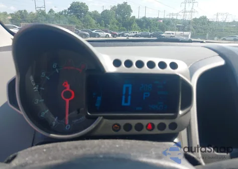 2015 Chevrolet Sonic Lt Auto из США, поврежденный, VIN 1G1JC5SH4F4187569